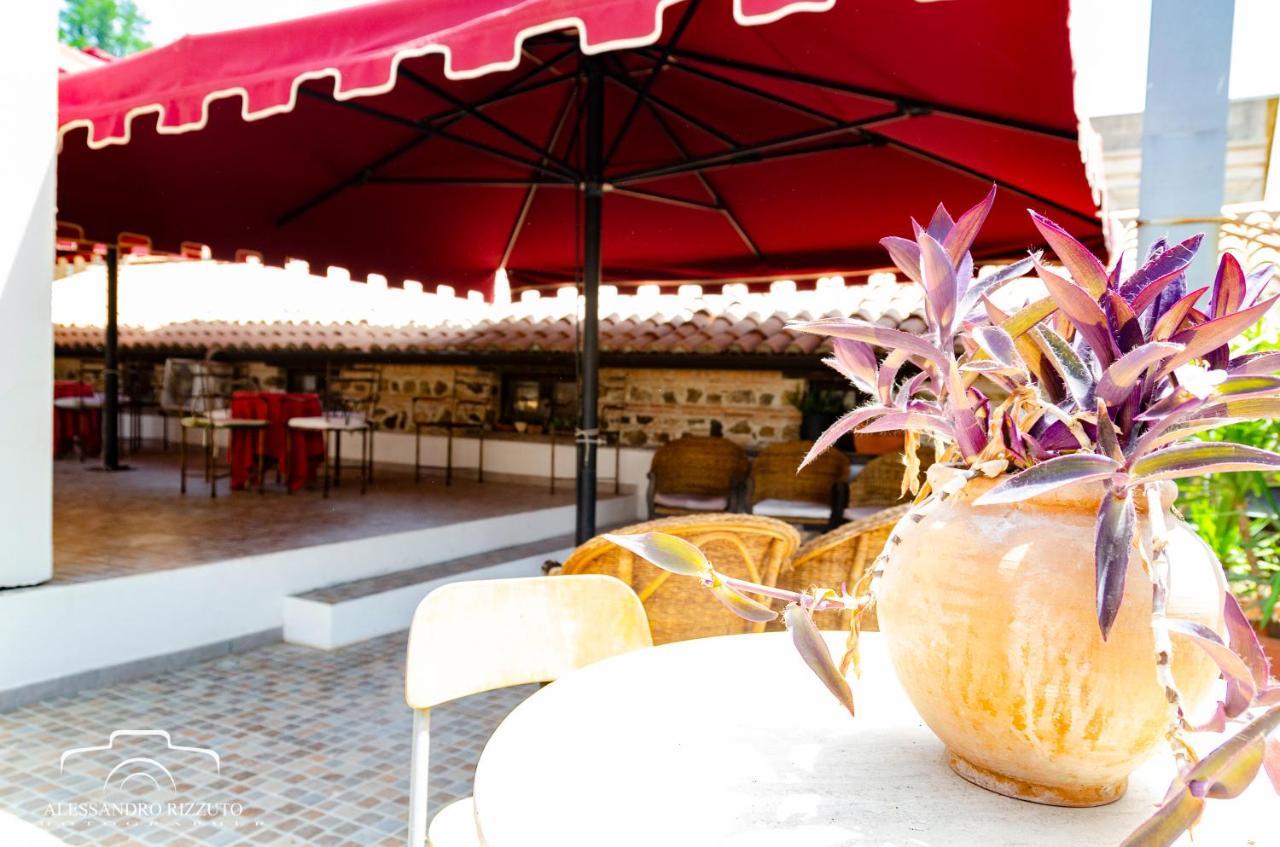Le Due Torri Bed & Breakfast Filadelfia Ngoại thất bức ảnh