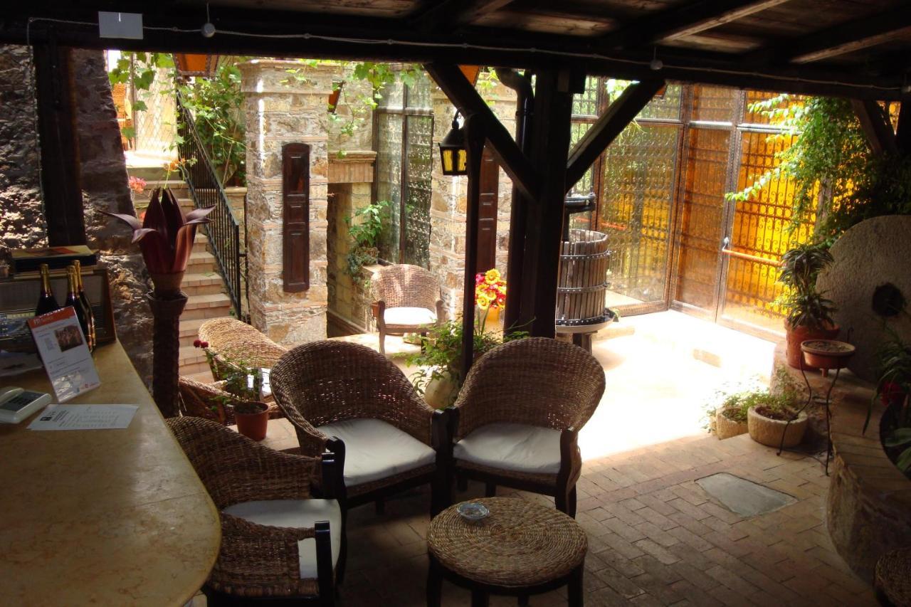 Le Due Torri Bed & Breakfast Filadelfia Ngoại thất bức ảnh